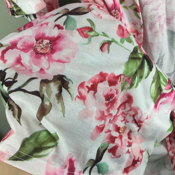 Show Me Your Mumu Brie Floral Tie Front Half Sleeve Robe One Size - Picture 9 of 12